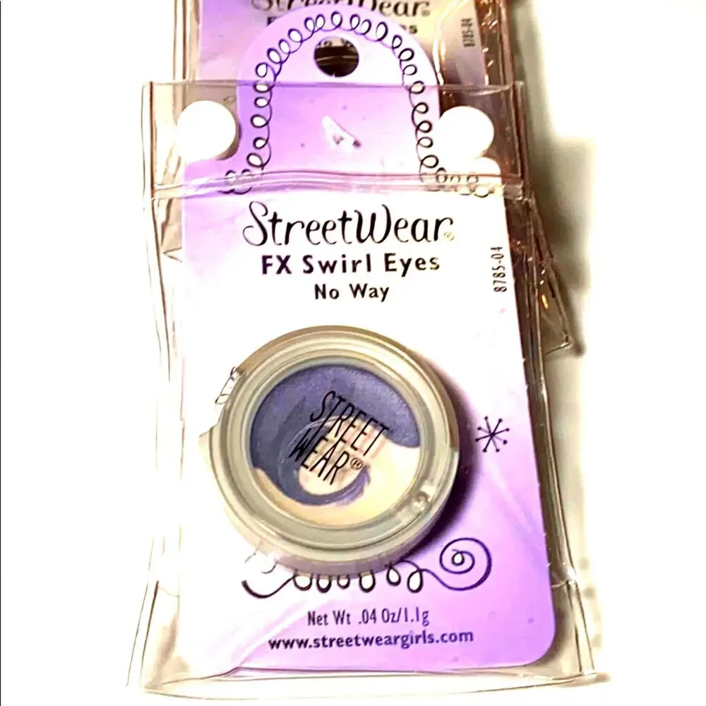 NEW Revlon Street Wear FX Swirl Eyes EYESHADOW No Way Purple & White Swirl